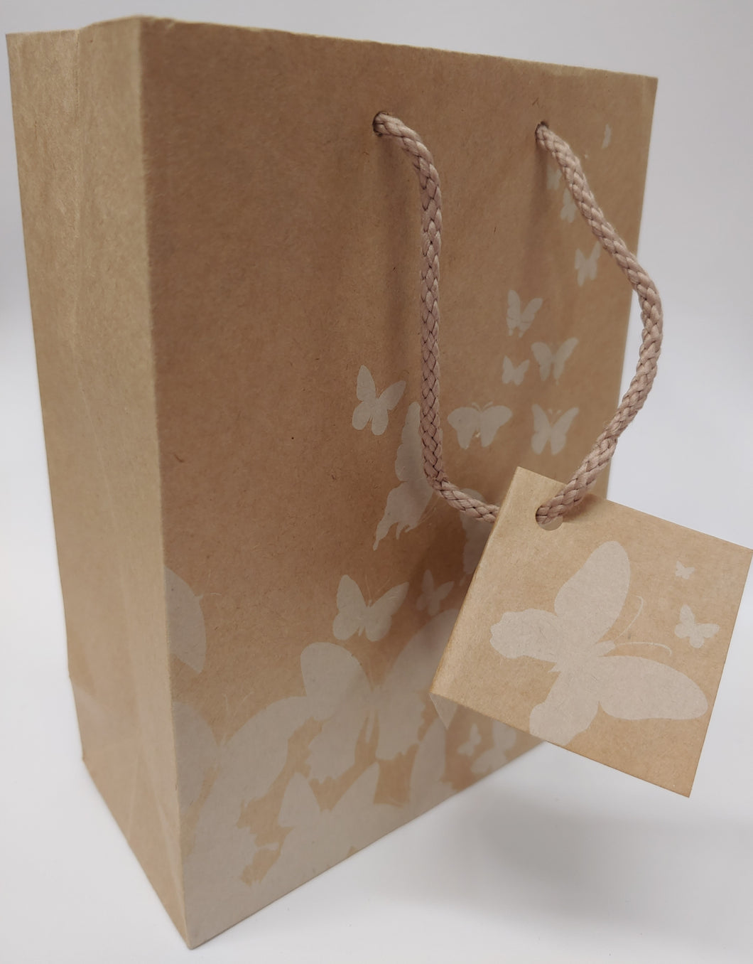Tote Bags Kraft Paper with Butterflies, 100 count Size: 4.75x 6.75x 2.5 inches